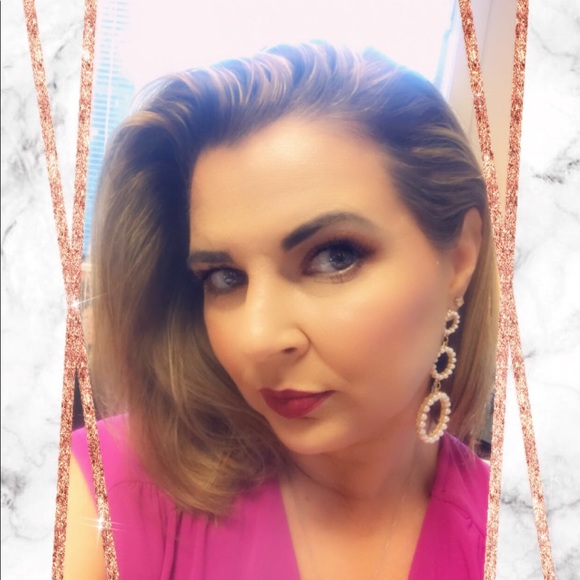 Meet your Posher, Katie - Picture 3 of 3